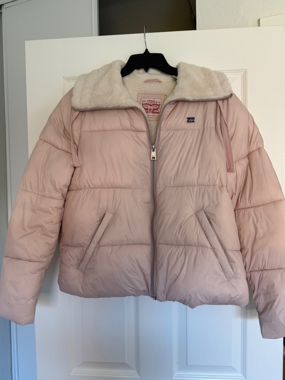 Levi's Light Pink Women's Sherpa-Lined Puffer Jacket